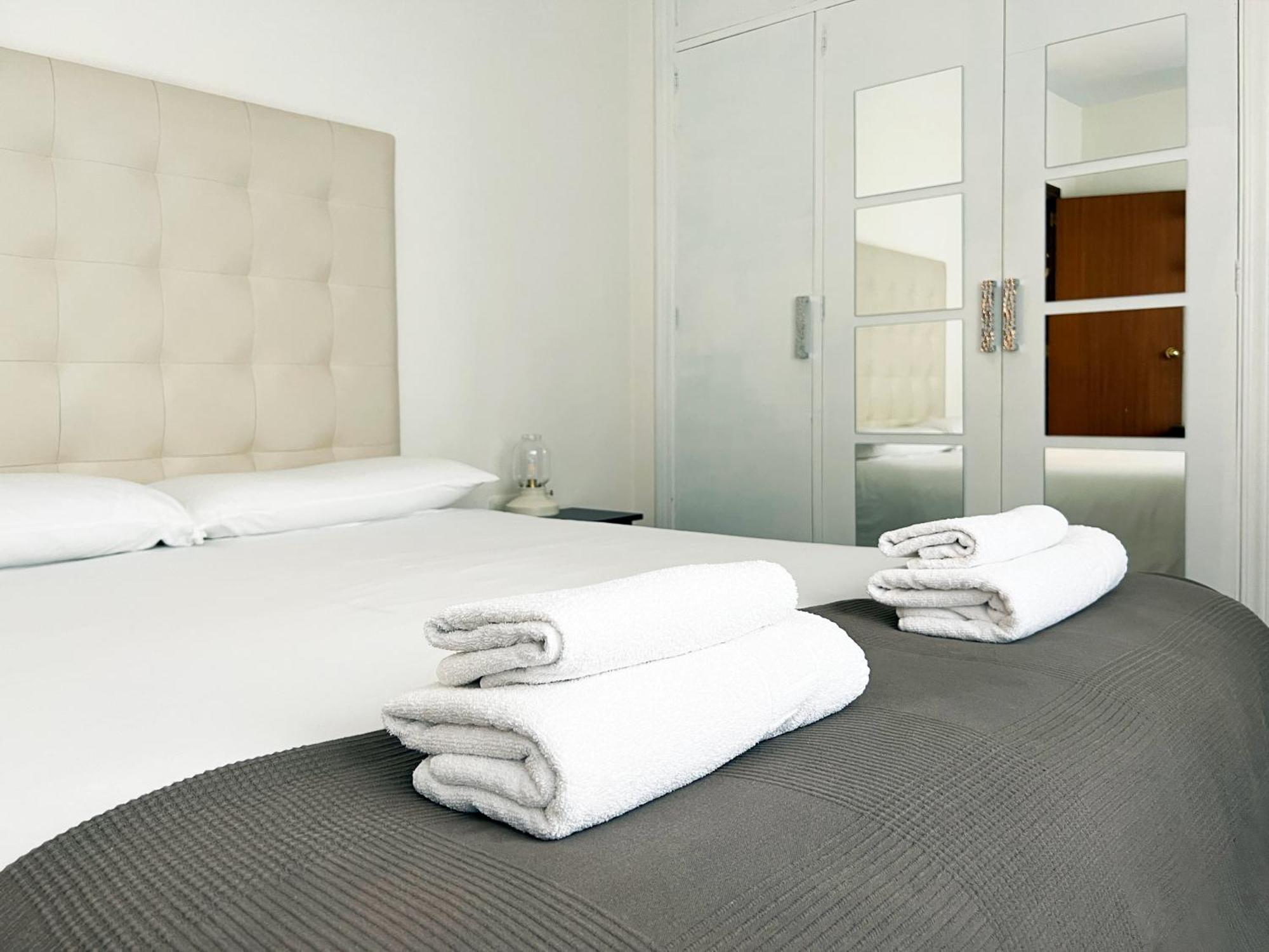 Apartment Wall Center - Aloha Sevilla Екстер'єр фото